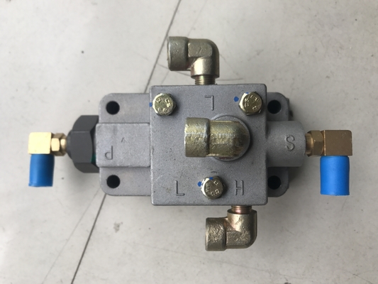 A220401000652 Transmisión de válvula servo Válvula esclava más completa A-5000 A5000 FAST para SANY CRANE Repuestos