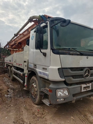 2012 ZoomLion 49M Camión de bomba de hormigón usado dentro del chasis de Benz